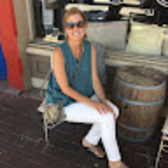 Meet your Posher, Kelley - Picture 1 of 1